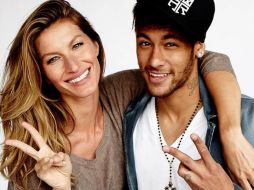 'Trabajo de hoy con @giseleofficial y @mariotestino', escribió Neymar. ESPECIAL /