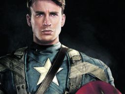 Chris Evans protagoniza el filme, al lado de Scarlett Johansson y Sebastian Stan.  /