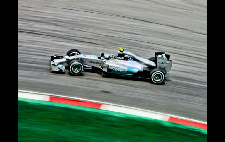 Nico Rosberg también tuvo la mejor vuelta en la segunda ronda de pruebas libres.  /