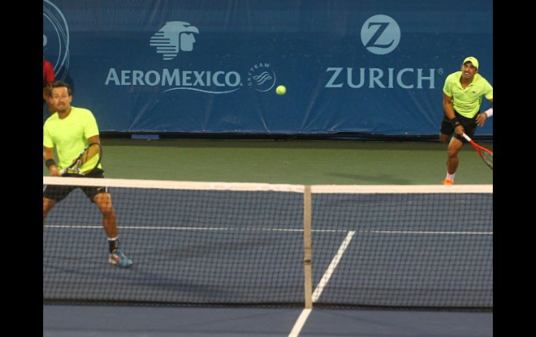 Los mexicanos César Ramírez y Miguel Ángel Reyes se enfrentarán contra la dupla alemana para poder llegar a la final.  /