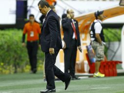 José Luis Real, expresa estar 'noqueados, como si nos hubieran atropellado'. tras perder el clásico del futbol mexicano. AFP /