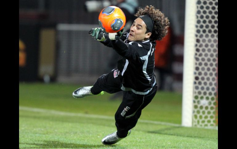 Esta sería la última temporada de Ochoa con los Osos del Ajaccio. AFP /