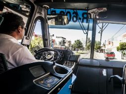 En la metrópoli trabajan un total de 10 mil choferes del transporte público. ARCHIVO /