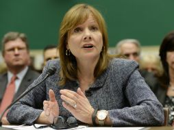 La consejera delegada de GM, Mary Barra, habla ante la Cámara de Representantes en EU. EFE /