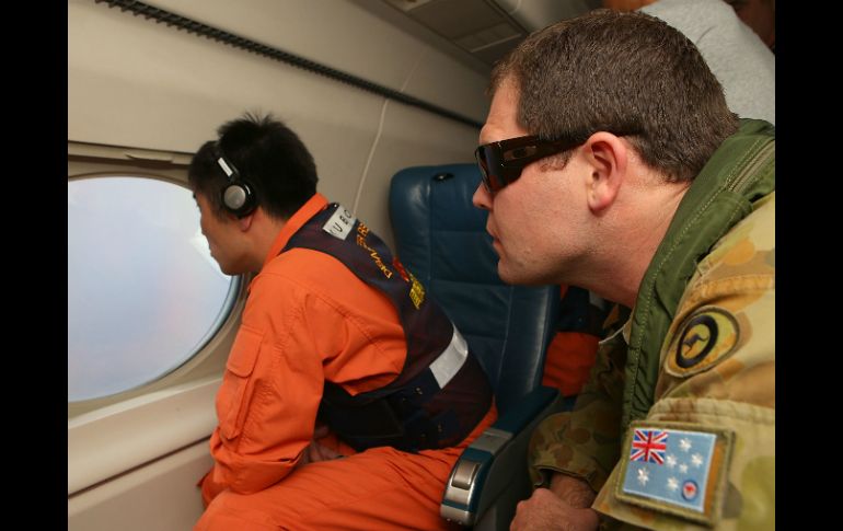 Pese a la intensa búsqueda en aguas del Índico, no se ha encontrado ningún rastro del avión. AFP /