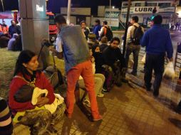 Habitantes de Iquique salen a las calles luego de que se lanzara la alerta de tsunami en la región. AFP /