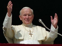 El domingo 27 de abril Juan Pablo II será canonizado por el Papa Francisco. ARCHIVO /