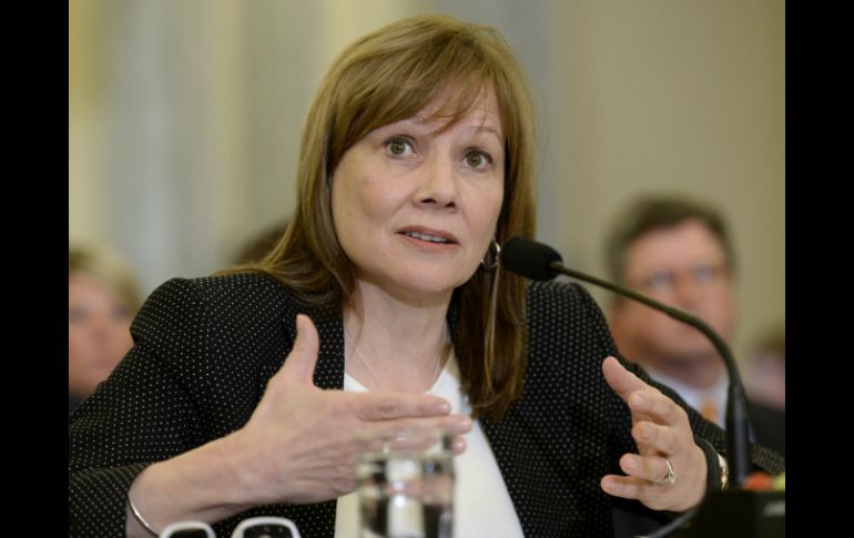 En su comparecencia, Mary Barra intentó convencer a legisladores que GM está ahora centrada en la seguridad. EFE /