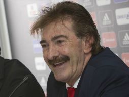 Ricardo Antonio La Volpe fue presentado esta mañana con Chivas. NTX /