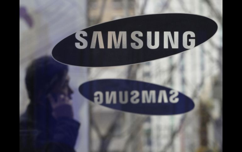 Abogados de Samsung, revelaron correos electrónicos durante el juicio que enfrenta la compañía con Apple. AP /