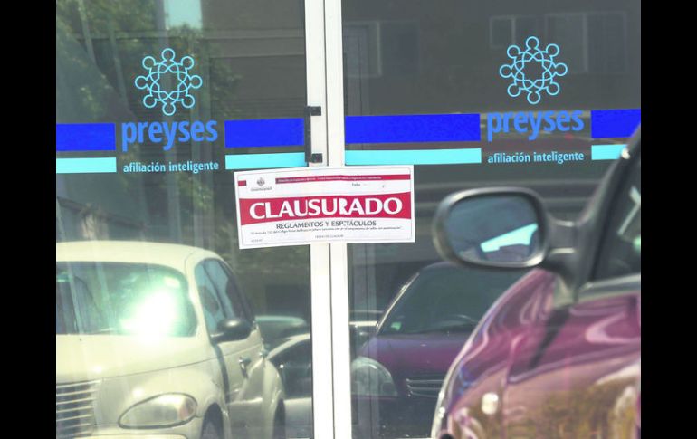 Personal de Inspección y Vigilancia procedió a la clausura de la cooperativa, cuyas oficinas se ubican en la Avenida Américas.  /