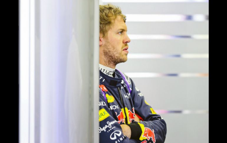 Sebastian Vettel, campeón mundial, no ha podido superar la Q2 de la sesión de clasificación para el Gran Premio de Barein. EFE /