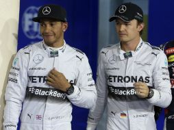 Nico Rosberg y Lewis Hamilton (i) saldrán uno y dos, respectivamente, en el Gran Premio de Bahrein. AFP /