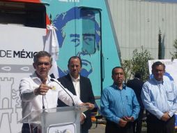 Miguel Ángel Mancera, anunció que desde este sábado un tren del Sistema de Transporte colectivo Metro circulará con la imagen de Paz. ESPECIAL /