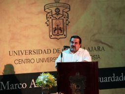 Marco Antonio Cortés Guardado, rector del Centro Universitario de la Costa, con sede en Puerto Vallarta. ESPECIAL /