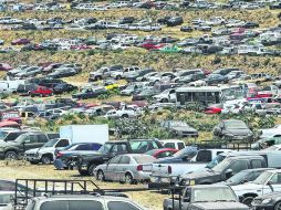 ¿QUIÉN VIGILA?. El corralón del IJAS ubicado en la localidad de San Agustín, en Tlajomulco de Zúñiga, luce como un cementerio de autos.  /