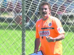 La Volpe es reconocido por sus trabajo como formador de futuras estrellas, así como consolidó a los jóvenes rojinegros en Colomos. MEXSPORT /