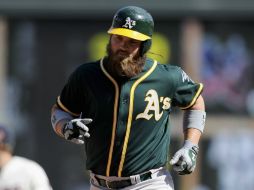 Derek Norris pegó cuadrangular de tres carreras para la victoria de su equipo. AP /