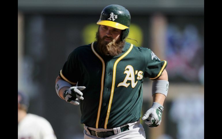 Derek Norris pegó cuadrangular de tres carreras para la victoria de su equipo. AP /