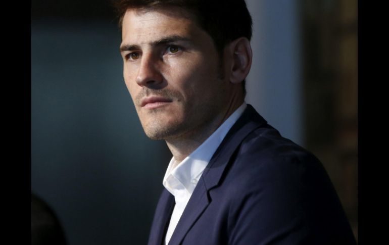 El enfrentamiento ante el Barcelona va a ser ''bonito y duro'', declara Casillas. EFE /