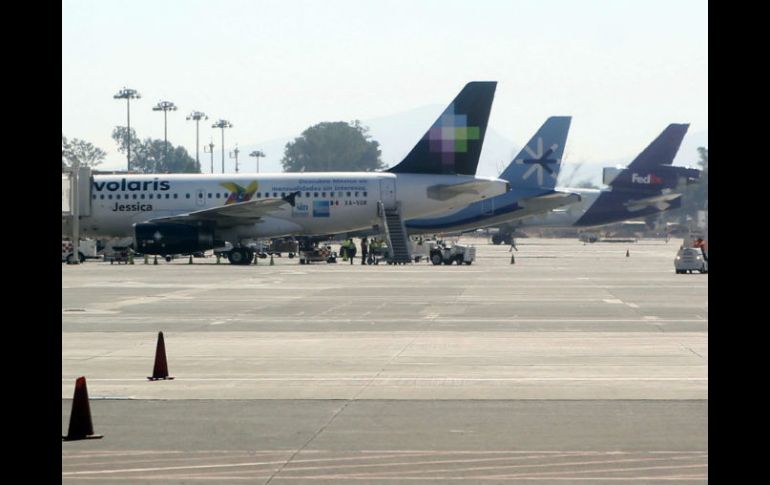 En el Aeropuerto de Guadalajara se verificarán las condiciones en que se encuentran las aeronaves antes de su salida. ARCHIVO /