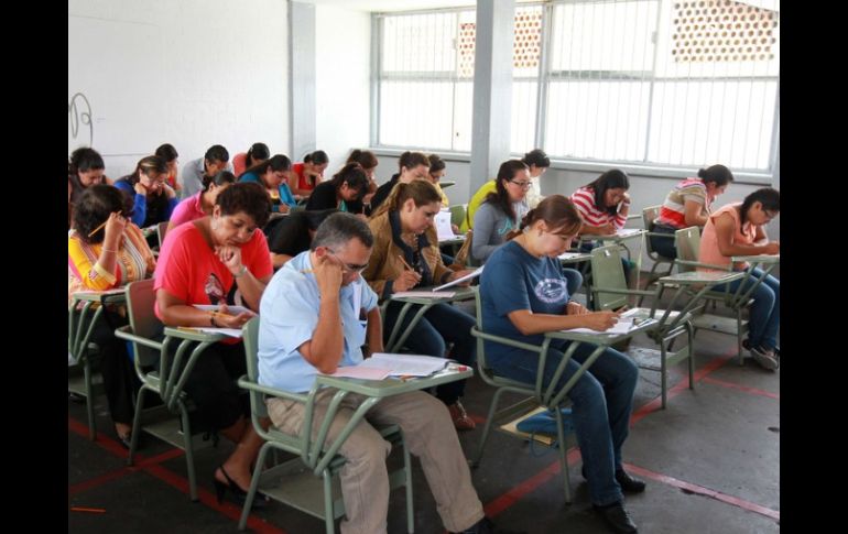 La SEP emite por primera vez las convocatorias para participar en el concurso de posición para docentes en la educación media superior. ARCHIVO /