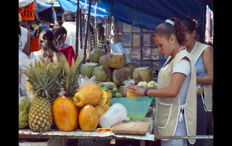 Deben cumplir con la capacitación de Higiénico de Alimentos, que ofrece la SSJ. ARCHIVO /