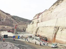 Cañadas de Obregón. La construcción de la Presa El Zapotillo sigue su marcha. Este mes la cortina alcanzará la altura de 80 metros.  /