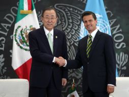 Ban Ki-moon (i) es recibido por el Presidente Enrique Peña Nieto (d) en la residencia oficial de Los Pinos. NTX /