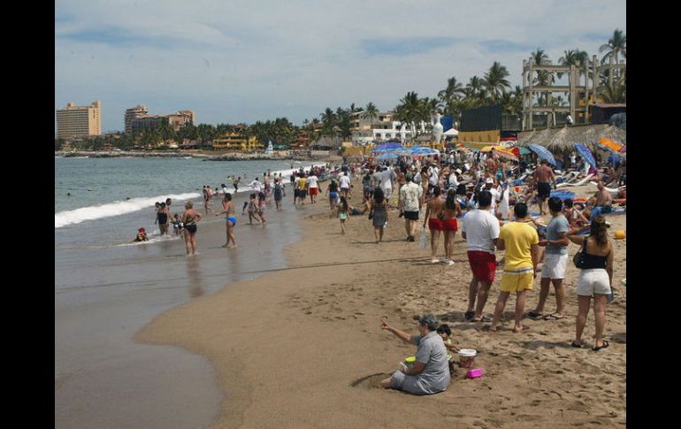 Playas de Puerto Vallarta a Bahía de Banderas registran una cantidad mínima de bacterias.  /