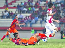 Con garra. Los futbolistas de Delfines saltaron a la cancha con el hambre de llegar a las semifinales del Ascenso.LIGA MX  /