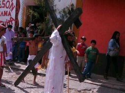 En Temacapulín se realizo la representación del Vía Crucis.  /