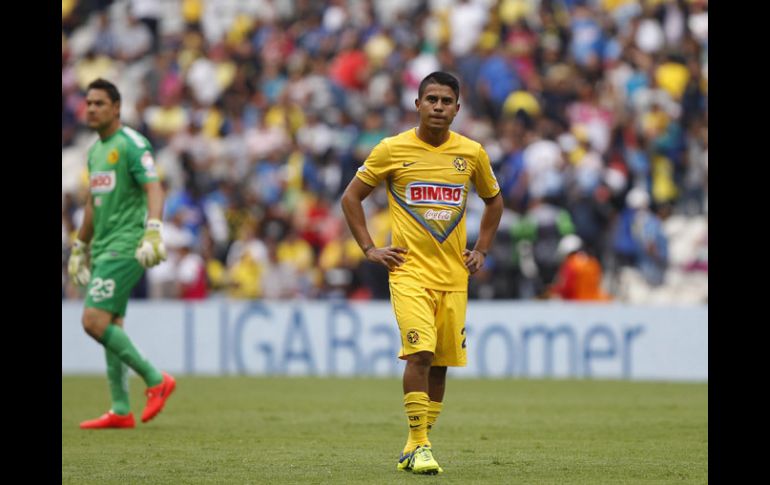 Medina lamenta que el América no pueda sacar la victoria en el Azteca. EFE /