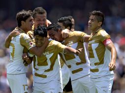 Los universitarios celebran su victoria en el estadio de C.U. MEXSPORT /