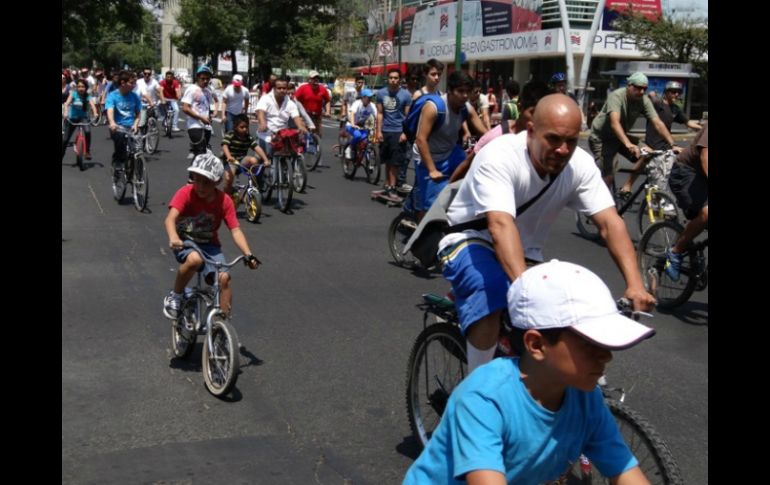 El próximo domingo Comude Guadalajara celebrará a los niños en el Área Infantil de la Vía RecreActiva. ESPECIAL /