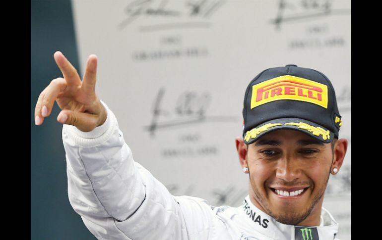 Lewis Hamilton asegura que en el ámbito personal también se siente a gusto, más estable. EFE /