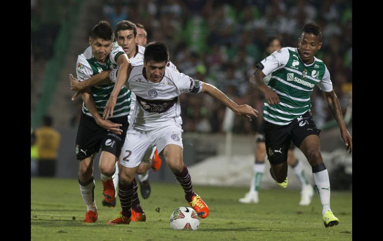 En el partido del Estadio Corona, el marcador fue 2-0 a favor de Lanús AP /