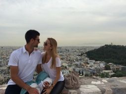 Novak y su pareja, Jelena Ristic esperan a su primer bebé. Twitter: @DjokerNole. ESPECIAL /