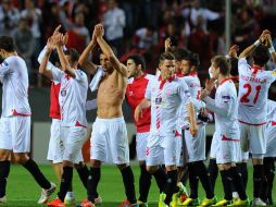 Jugadores del equipo Sevilla celebran después de su triunfo en la Liga Europea. AFP /