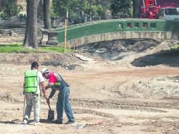 El lago está seco temporalmente, en lo que avanzan las obras.  /