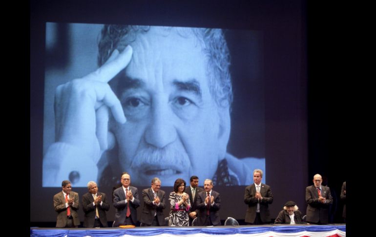 Al encuentro asistieron varios Premios Nacionales de Literatura, el asesor presidencial Abel Prieto, y los embajadores de Colombia. EFE /