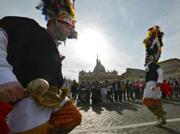 Los mexicanos afirman que es la primera vez que sacan su traje típico fuera del país. NTX /