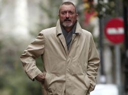 Pérez-Reverte expresa que la literatura se va a ir al carajo, debido a las redes sociales que absorben a los jóvenes. ARCHIVO /