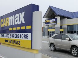 CarMax señaló un conflicto directo y se hace a un lado luego de nueve años. AFP /