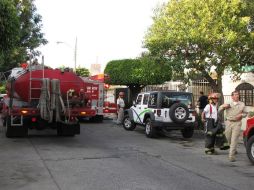 Las autoridades realizaron peritajes en las casas aledañas para determinar si no hubo daños también en sus viviendas.  /