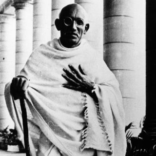 Subastan cartas de Gandhi a precio más bajo del esperado