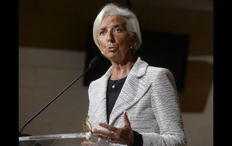 Christine Lagarde ofrece una conferencia de prensa luego de llegar al acuerdo de asistencia a Ucrania. EFE /