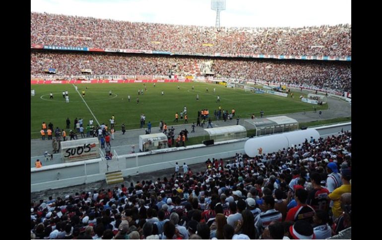 El fanático perdió la vida después de ser golpeado por un excusado, durante un partido en el noreste de Brasil. ARCHIVO /