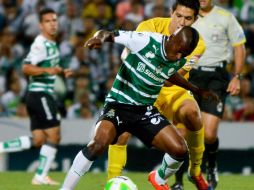 Quintero anotó el primer gol para Santos. MEXSPORT /