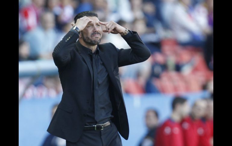 El equipo de Diego Simeone continúa líder de la tabla de posiciones con 88 puntos en 36 fechas, pero no puede permitirse otro resbalón. AP /